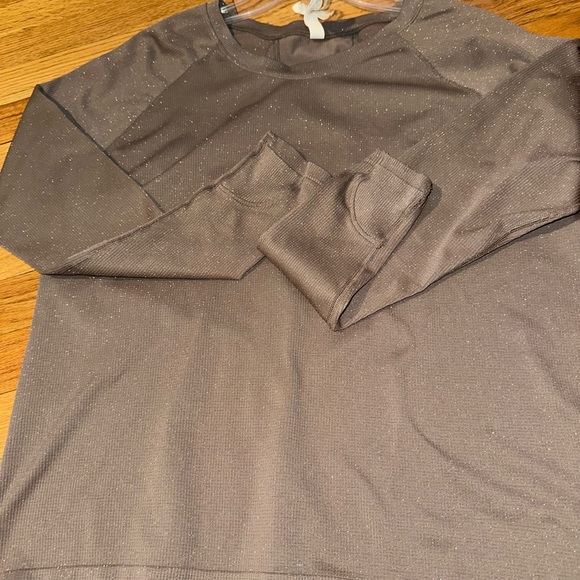 Athleta Taupe & gold flecked Long Sleeve Top - Picture 6 of 6